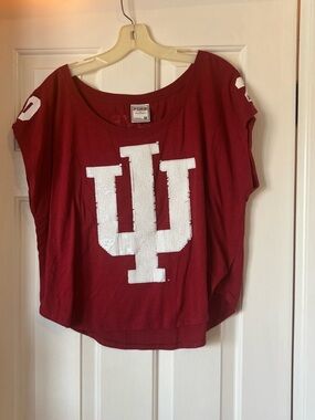 PINK Victoria's Secret Crimson IU Sequin Logo Short Sleeve Tee